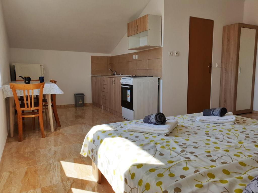 Apartments Loina Novalja Dış mekan fotoğraf