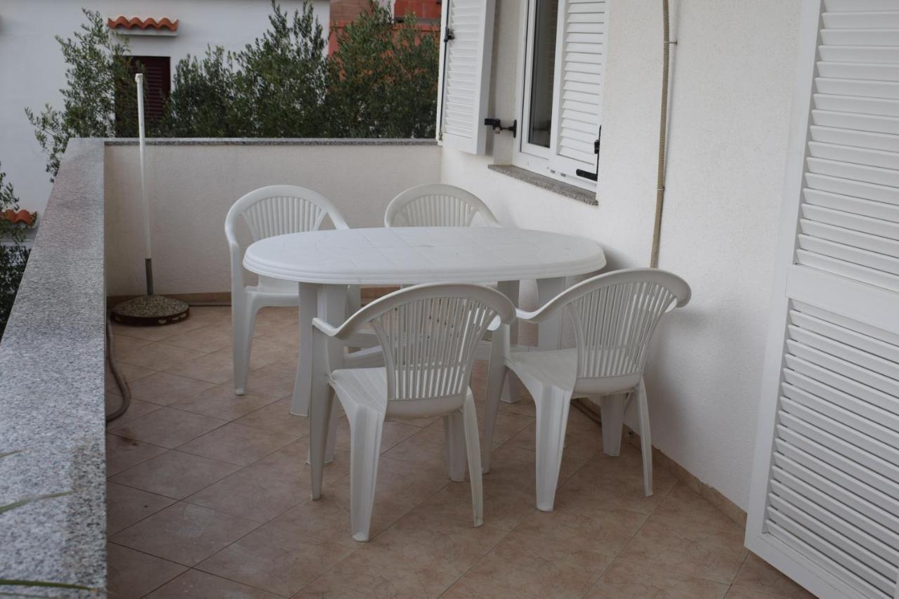 Apartments Loina Novalja Dış mekan fotoğraf